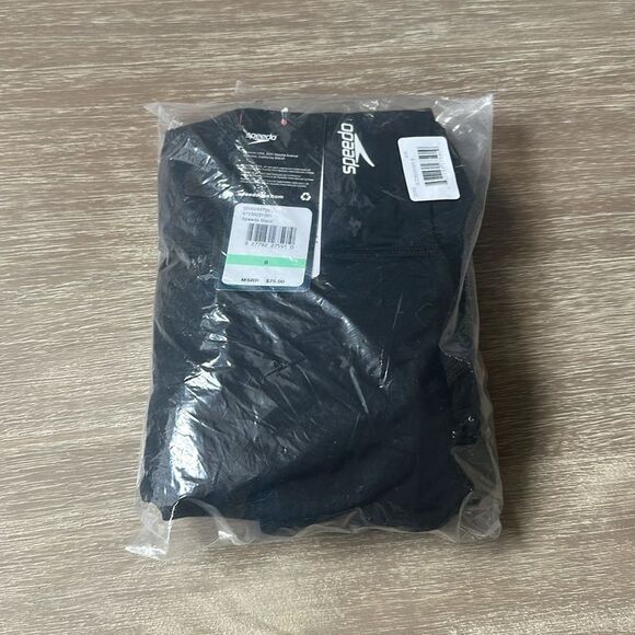 Speedo 2‎ Women's Solid Flyback One Piece Black NWT in packaging - Picture 6 of 7
